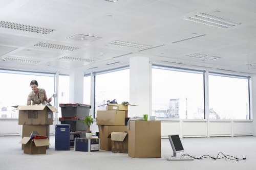 Secure temporary storage space in Chadwellheath for moving and renovation
